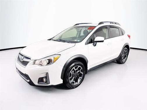 Crystal White Pearl 2017 Subaru Crosstrek 2.0i Premium