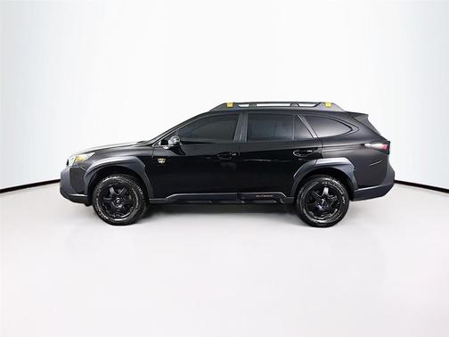 Crystal Black Silica 2024 Subaru Outback Wilderness
