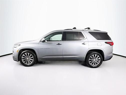 Sterling Gray Metallic 2023 Chevrolet Traverse Premier