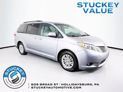 Silver Sky Metallic 2016 Toyota Sienna XLE