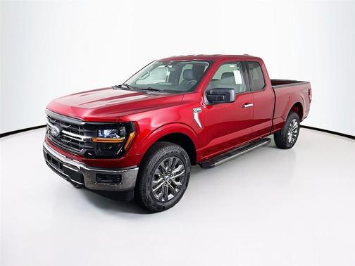 Ruby Red Metallic Tinted Clearcoat 2026 Ford F-150 XLT