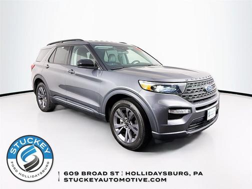 Carbonized Gray Metallic 2022 Ford Explorer XLT