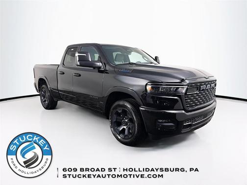 Diamond Black Crystal Pearlcoat 2025 RAM 1500 Big Horn/Lone Star