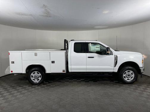 2025 Ford F-350 XLT