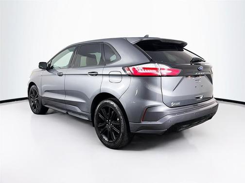 Carbonized Gray Metallic 2024 Ford Edge ST Line