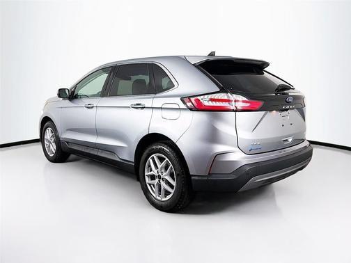 Iconic Silver Metallic 2024 Ford Edge SEL