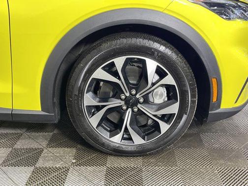 2025 Ford Mustang Mach-E Select