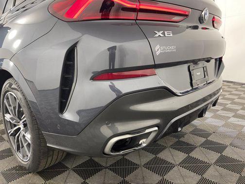 2022 BMW X6 xDrive40i