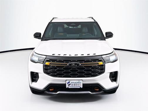 Star White Metallic Tri-Coat 2026 Ford Explorer Tremor