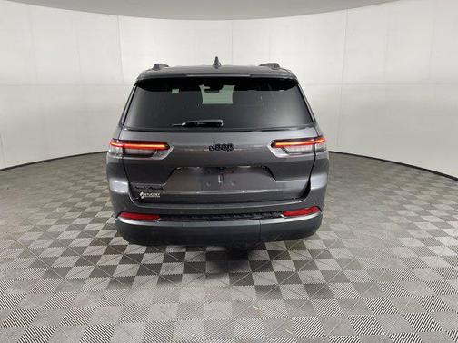 2022 Jeep Grand Cherokee L Altitude