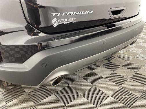 2021 Ford Edge Titanium
