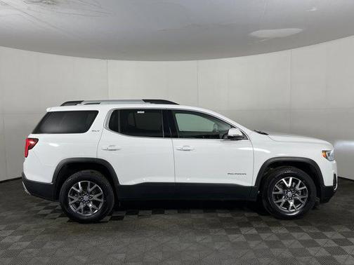 2023 GMC Acadia AWD SLT