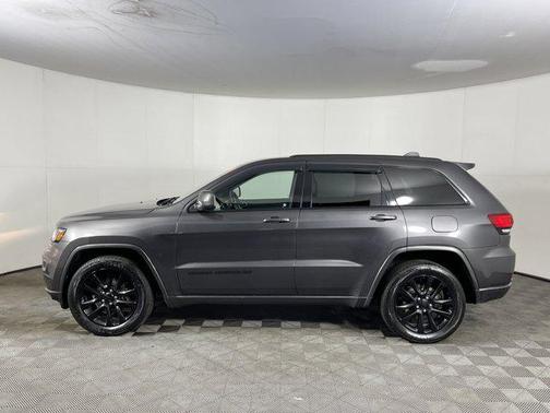 2017 Jeep Grand Cherokee Altitude