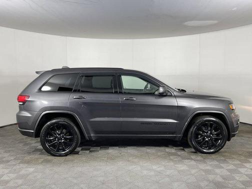 2017 Jeep Grand Cherokee Altitude