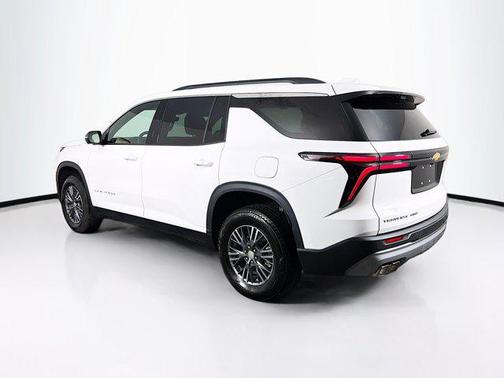 Summit White 2026 Chevrolet Traverse LT