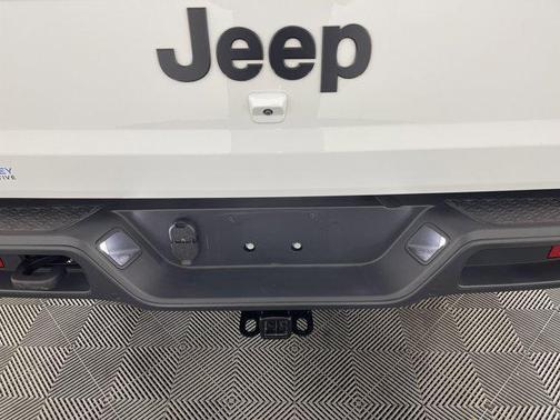2024 Jeep Gladiator Sport S