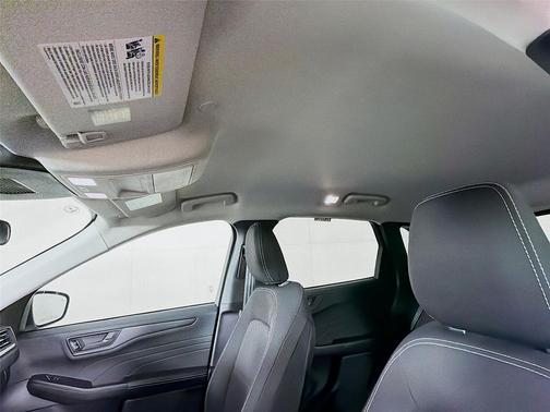 Oxford White 2023 Ford Escape Active