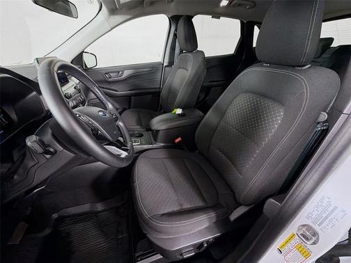 Oxford White 2023 Ford Escape Active
