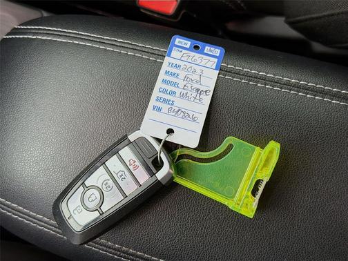 Oxford White 2023 Ford Escape Active