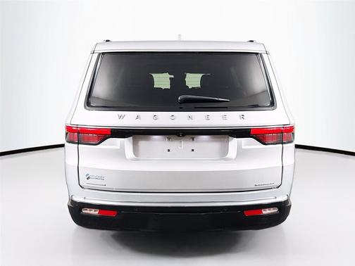 Silver Zynith 2022 Jeep Wagoneer Series II 4x4