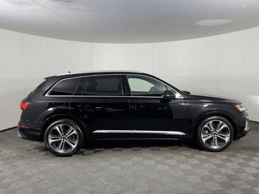 2021 Audi Q7 55 Prestige