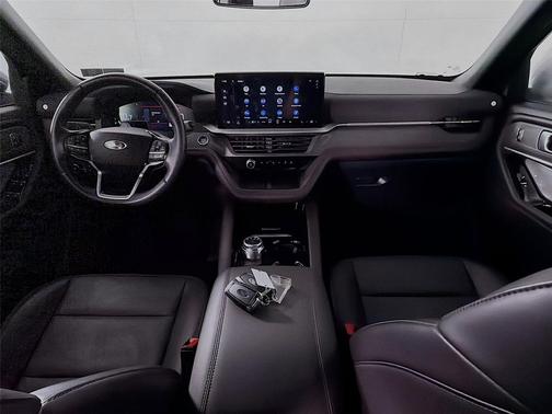 Agate Black Metallic 2025 Ford Explorer Platinum