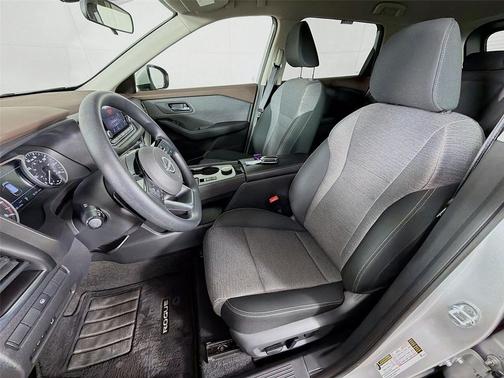Brilliant Silver Metallic 2023 Nissan Rogue SV