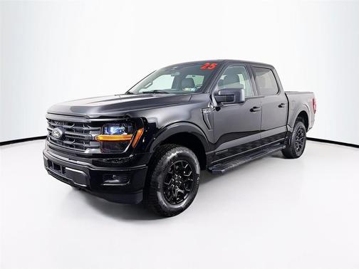 Agate Black 2025 Ford F-150 XLT
