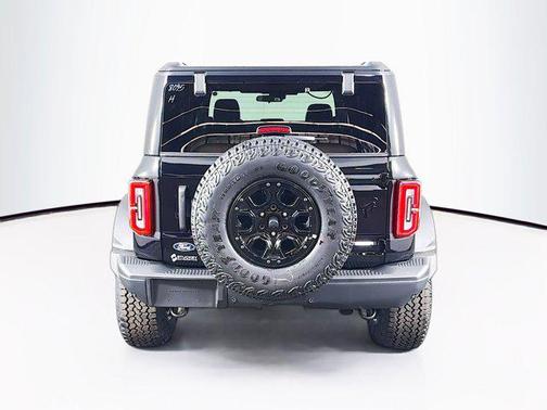 Shadow Black 2026 Ford Bronco Badlands