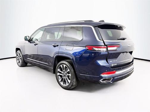Midnight Sky 2023 Jeep Grand Cherokee L Overland