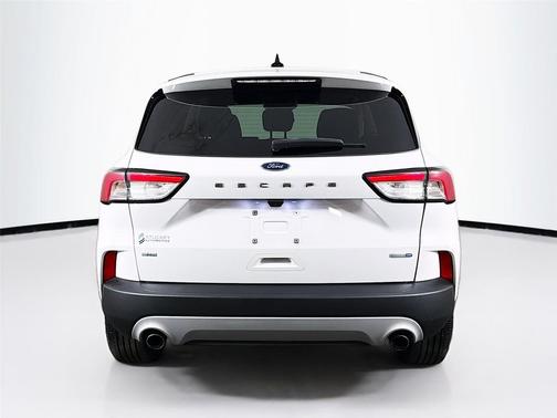 Oxford White 2020 Ford Escape SE
