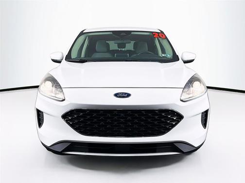Oxford White 2020 Ford Escape SE