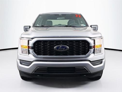 Iconic Silver Metallic 2022 Ford F-150 XL