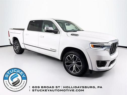 Ivory White Tri-Coat Pearlcoat 2025 RAM 1500 ST