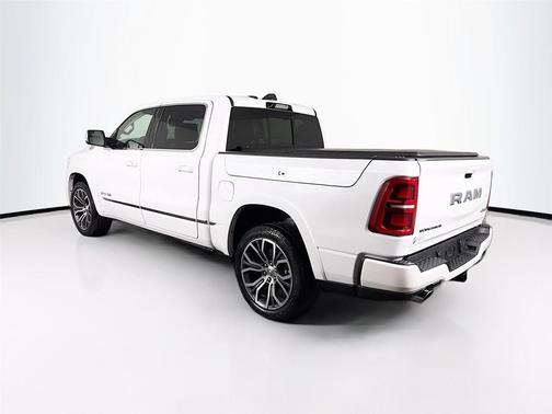 Ivory White Tri-Coat Pearlcoat 2025 RAM 1500 ST
