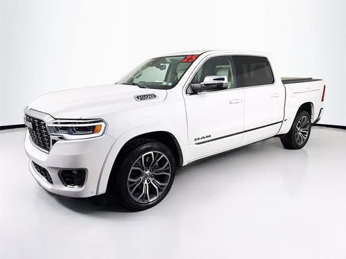 Ivory White Tri-Coat Pearlcoat 2025 RAM 1500 ST