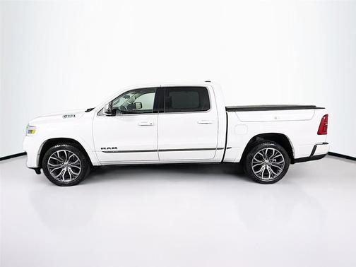 Ivory White Tri-Coat Pearlcoat 2025 RAM 1500 ST