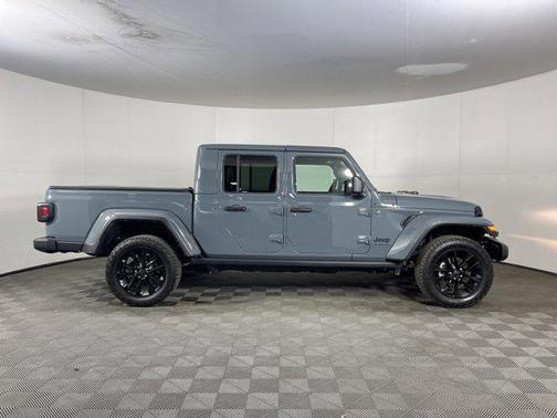 2024 Jeep Gladiator Nighthawk