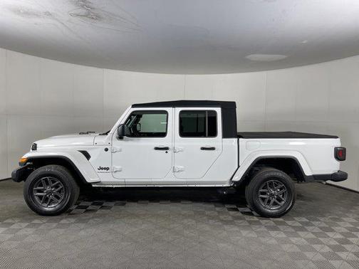2024 Jeep Gladiator Sport S
