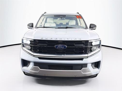 Glacier Gray Metallic TriCoat 2025 Ford Expedition Platinum