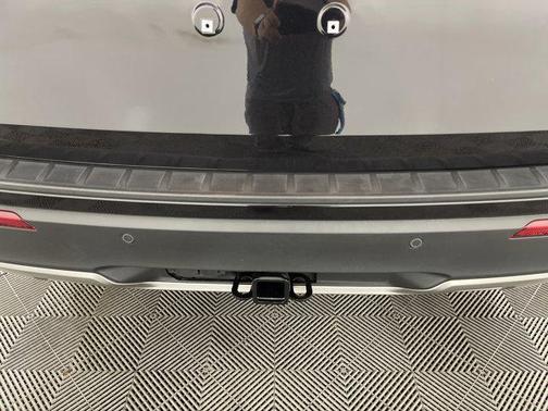 Agate Black Metallic 2022 Ford Explorer XLT