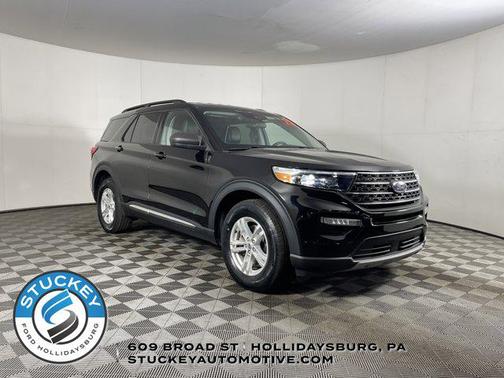 Agate Black Metallic 2022 Ford Explorer XLT