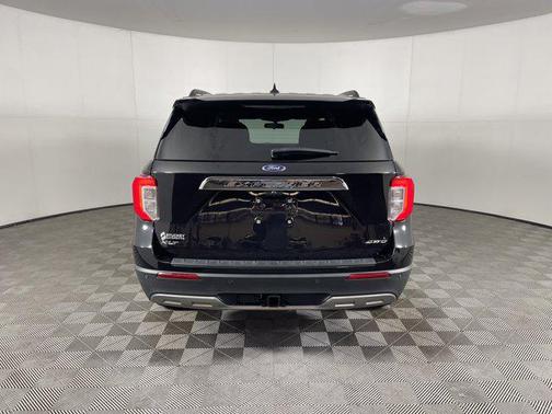 Agate Black Metallic 2022 Ford Explorer XLT