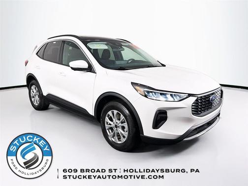 Star White Metallic Tri-Coat 2023 Ford Escape Active