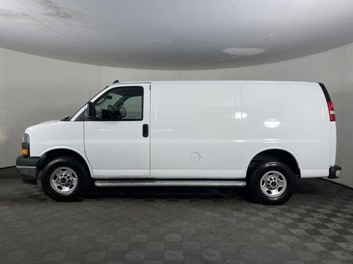 2023 GMC Savana 2500 Work Van