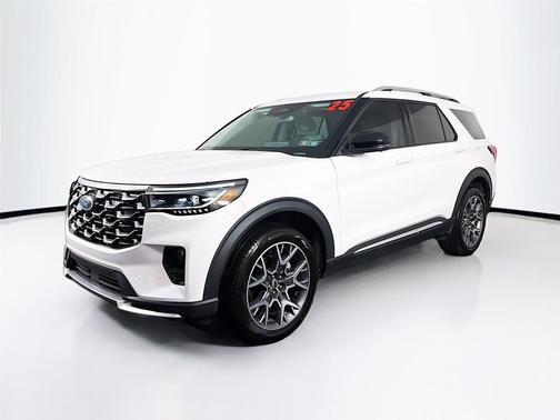 Star White Metallic Tri-Coat 2025 Ford Explorer Platinum