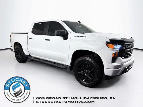 Summit White 2022 Chevrolet Silverado 1500 Custom