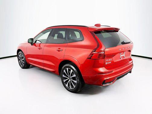 2024 Volvo XC60 B5 Plus Dark Theme