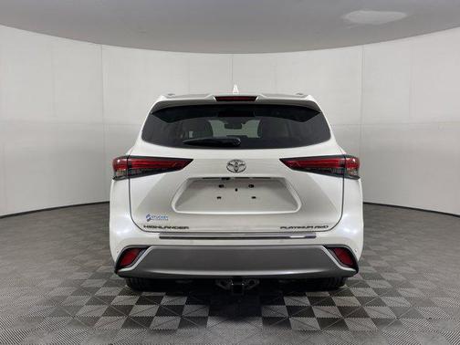 2020 Toyota Highlander Platinum
