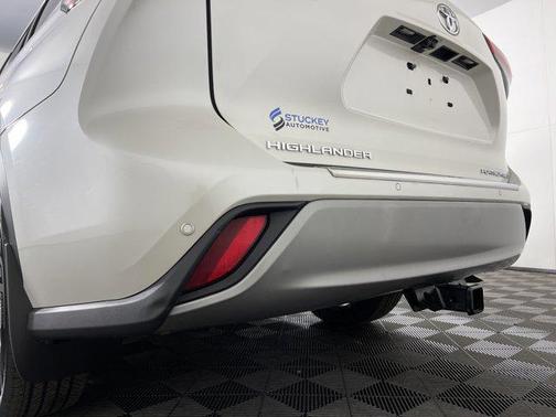 2020 Toyota Highlander Platinum